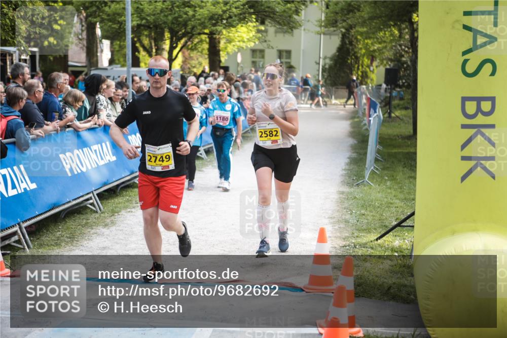 09.05.2026 - Störlauf H.Heesch http://msf.ph/oto/9682692 09.05.2026 18:06:52 Ziel 4180, 2582, 2749 meine-sportfotos.de