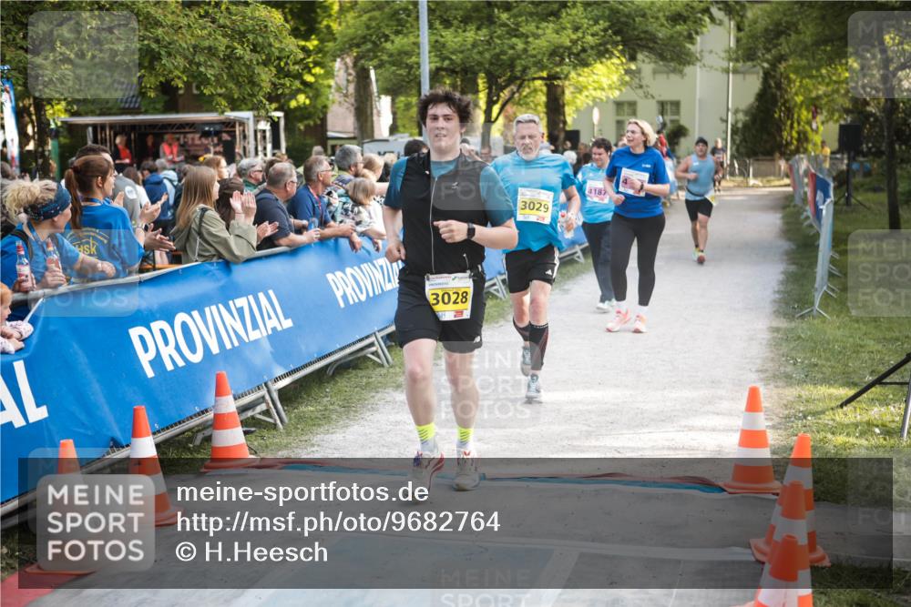 09.05.2026 - Störlauf H.Heesch http://msf.ph/oto/9682764 09.05.2026 18:11:26 Ziel 3028, 3029, 4187 meine-sportfotos.de