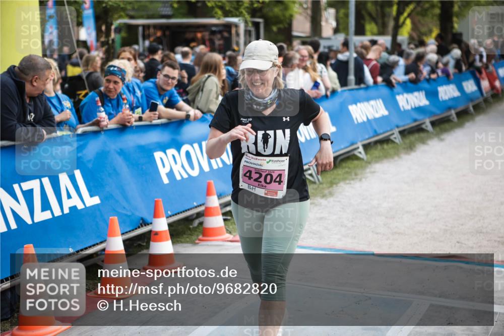 09.05.2026 - Störlauf H.Heesch http://msf.ph/oto/9682820 09.05.2026 18:14:01 Ziel 22, 200, 2026, 4204 meine-sportfotos.de