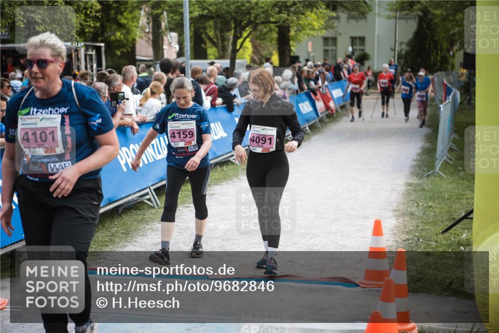 09.05.2026 - Störlauf H.Heesch http://msf.ph/oto/9682846 09.05.2026 18:14:44 Ziel 4101, 4159, 4091 meine-sportfotos.de