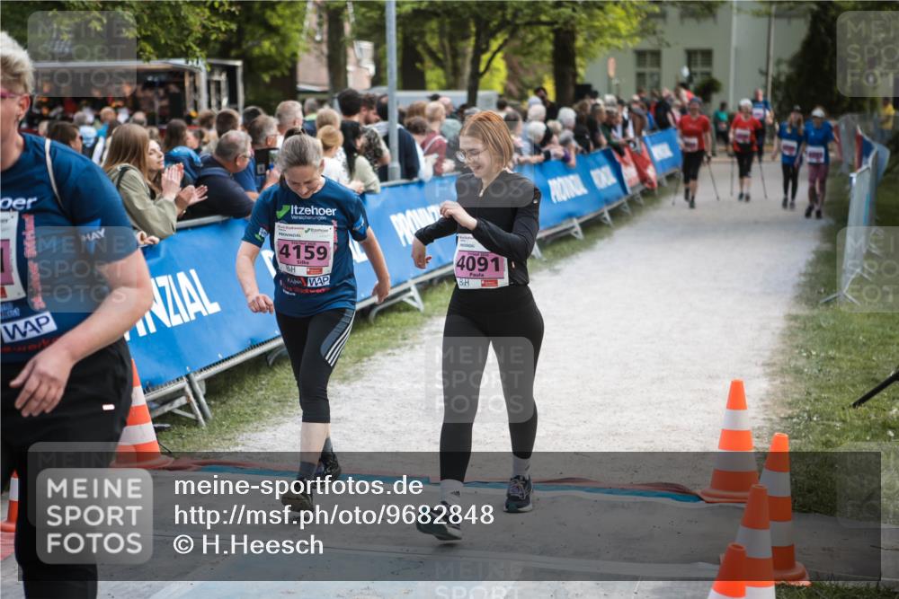 09.05.2026 - Störlauf H.Heesch http://msf.ph/oto/9682848 09.05.2026 18:14:45 Ziel 12, 4159, 4091 meine-sportfotos.de