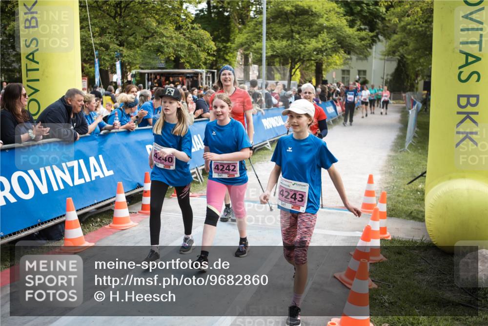 09.05.2026 - Störlauf H.Heesch http://msf.ph/oto/9682860 09.05.2026 18:14:56 Ziel 4440, 4242, 4243 meine-sportfotos.de