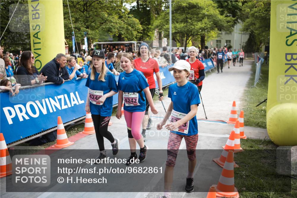 09.05.2026 - Störlauf H.Heesch http://msf.ph/oto/9682861 09.05.2026 18:14:56 Ziel 90, 424, 4242 meine-sportfotos.de