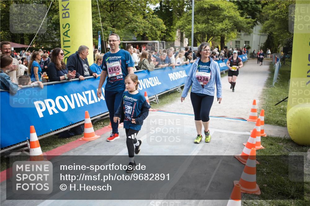09.05.2026 - Störlauf H.Heesch http://msf.ph/oto/9682891 09.05.2026 18:15:34 Ziel 4165, 4, 4238 meine-sportfotos.de
