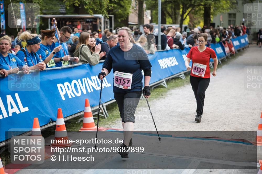 09.05.2026 - Störlauf H.Heesch http://msf.ph/oto/9682899 09.05.2026 18:15:49 Ziel 368, 36, 4157, 4137 meine-sportfotos.de