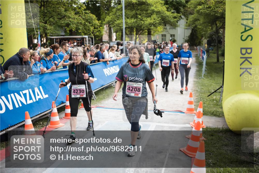 09.05.2026 - Störlauf H.Heesch http://msf.ph/oto/9682911 09.05.2026 18:16:09 Ziel 4230, 4208, 4130, 02, 4128 meine-sportfotos.de
