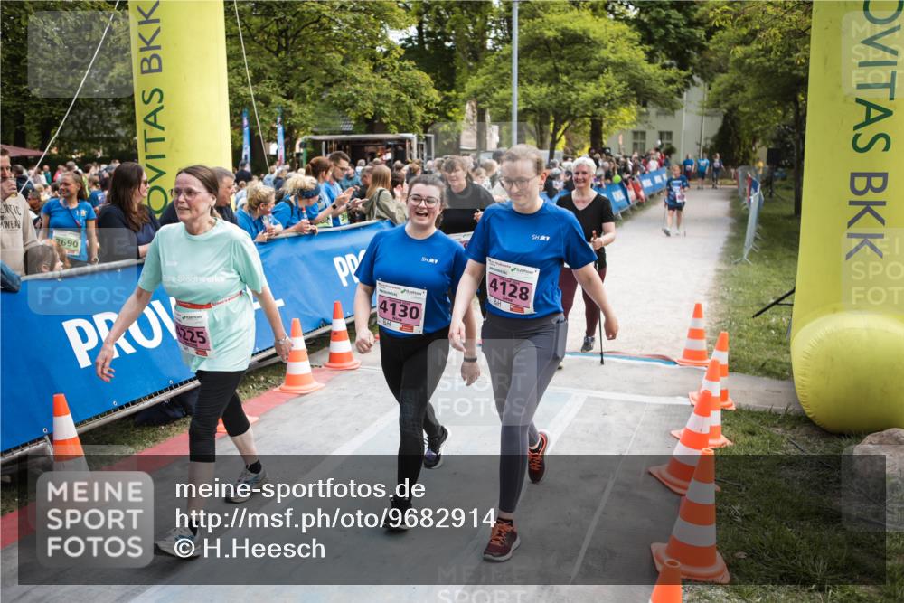 09.05.2026 - Störlauf H.Heesch http://msf.ph/oto/9682914 09.05.2026 18:16:12 Ziel 4130, 4128 meine-sportfotos.de