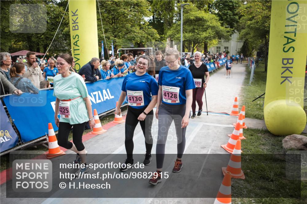 09.05.2026 - Störlauf H.Heesch http://msf.ph/oto/9682915 09.05.2026 18:16:13 Ziel 4225, 4130, 4128 meine-sportfotos.de