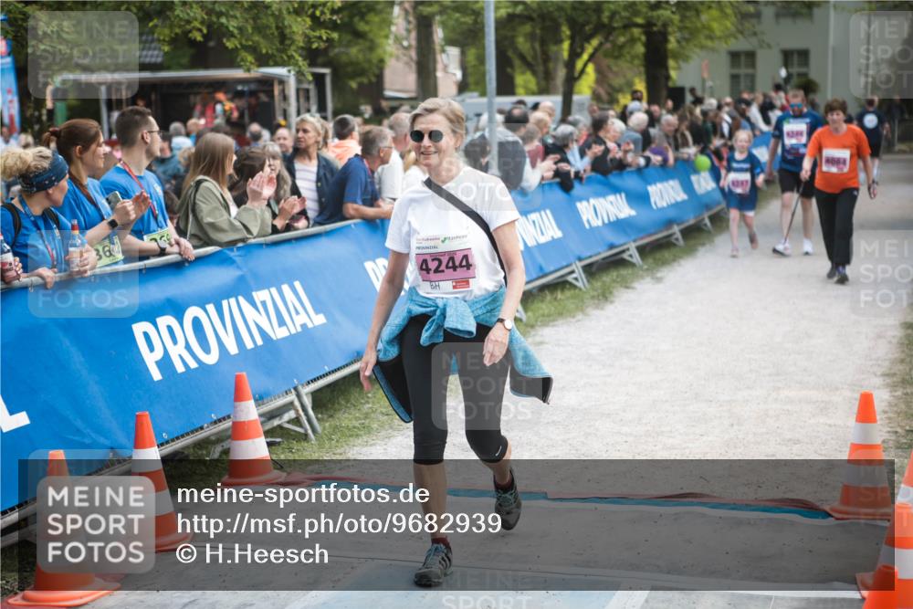 09.05.2026 - Störlauf H.Heesch http://msf.ph/oto/9682939 09.05.2026 18:16:48 Ziel 360, 4244, 4084 meine-sportfotos.de
