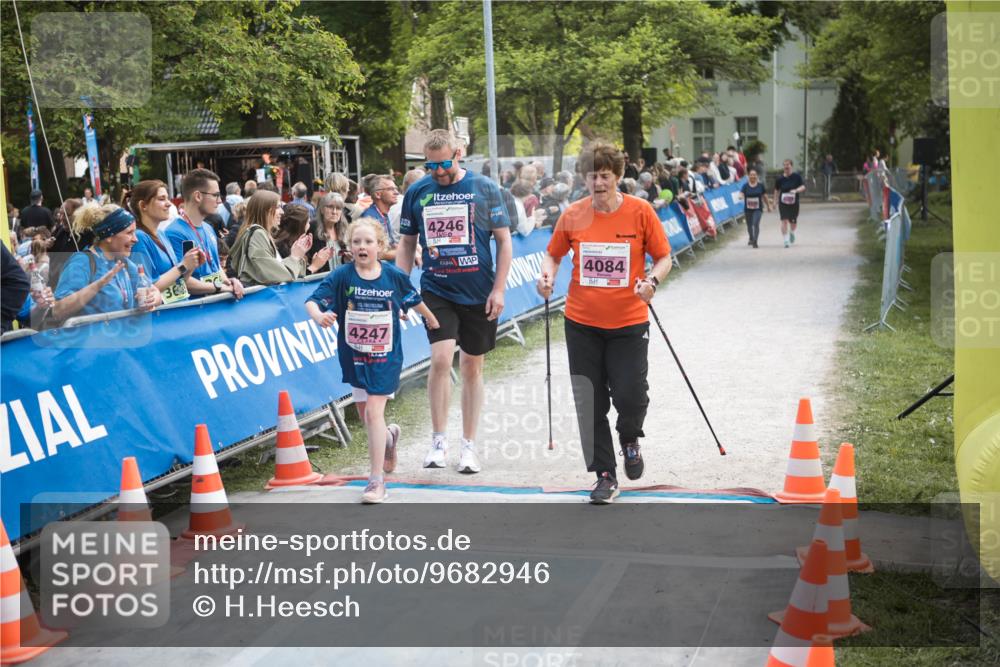 09.05.2026 - Störlauf H.Heesch http://msf.ph/oto/9682946 09.05.2026 18:16:53 Ziel 30, 4247, 4246, 4084 meine-sportfotos.de
