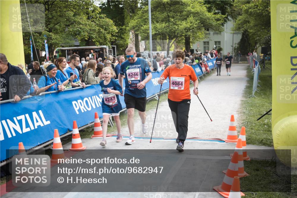 09.05.2026 - Störlauf H.Heesch http://msf.ph/oto/9682947 09.05.2026 18:16:54 Ziel 36, 4246, 4247, 4084 meine-sportfotos.de