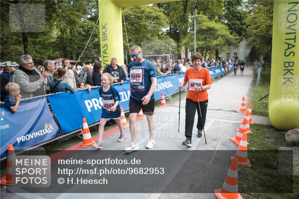 09.05.2026 - Störlauf H.Heesch http://msf.ph/oto/9682953 09.05.2026 18:16:55 Ziel 14247, 4246, 4084 meine-sportfotos.de