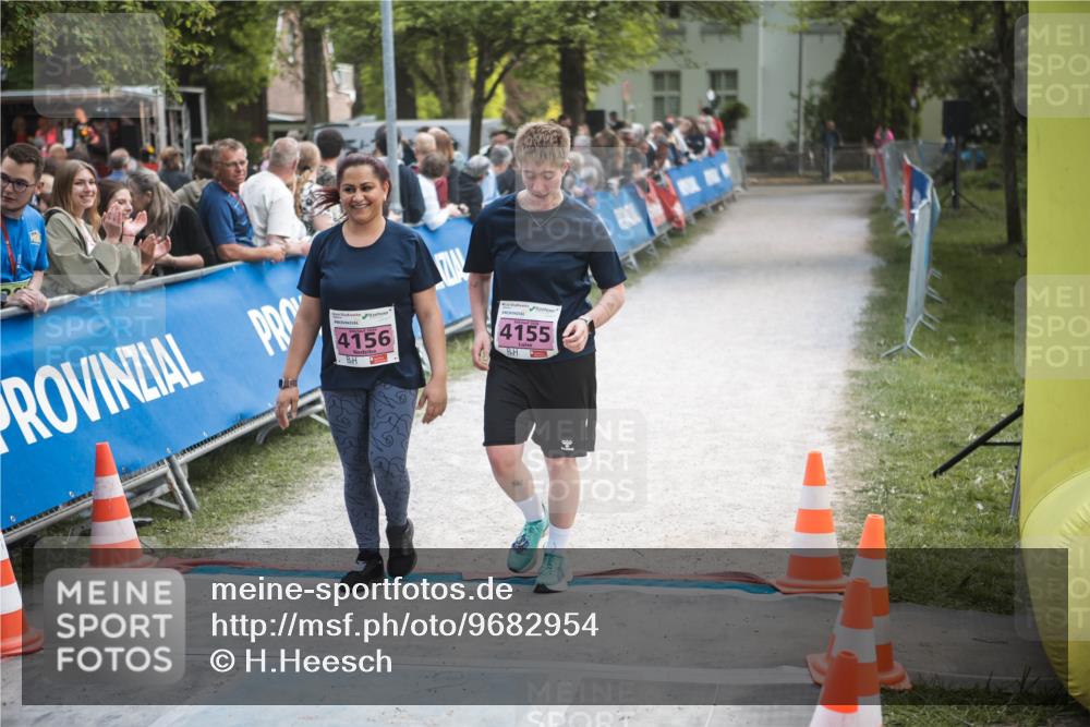 09.05.2026 - Störlauf H.Heesch http://msf.ph/oto/9682954 09.05.2026 18:17:05 Ziel 4156, 4155 meine-sportfotos.de