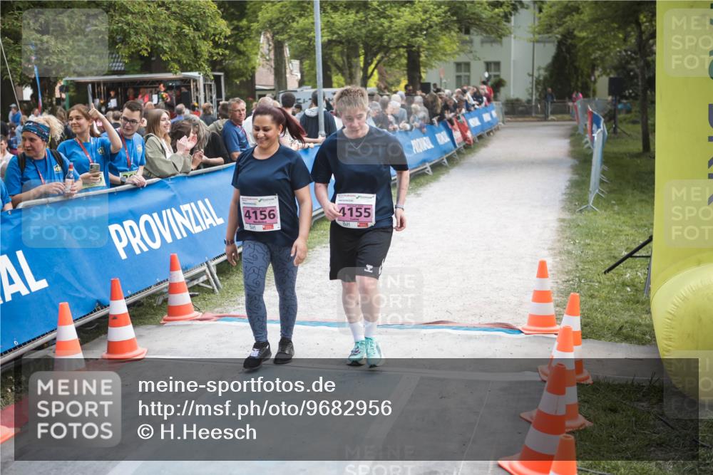 09.05.2026 - Störlauf H.Heesch http://msf.ph/oto/9682956 09.05.2026 18:17:05 Ziel 4156, 4155 meine-sportfotos.de