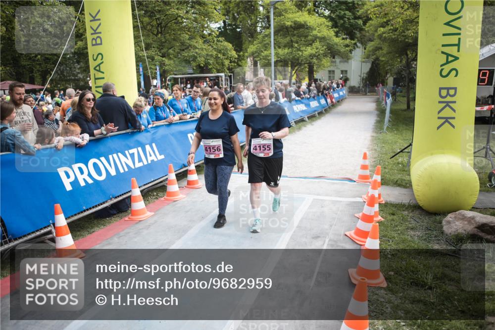09.05.2026 - Störlauf H.Heesch http://msf.ph/oto/9682959 09.05.2026 18:17:06 Ziel 4156, 4155 meine-sportfotos.de