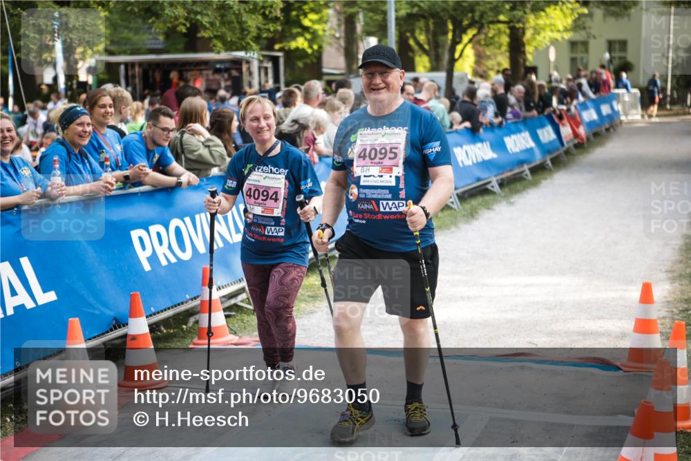 09.05.2026 - Störlauf H.Heesch http://msf.ph/oto/9683050 09.05.2026 18:20:12 Ziel 4094, 4095 meine-sportfotos.de