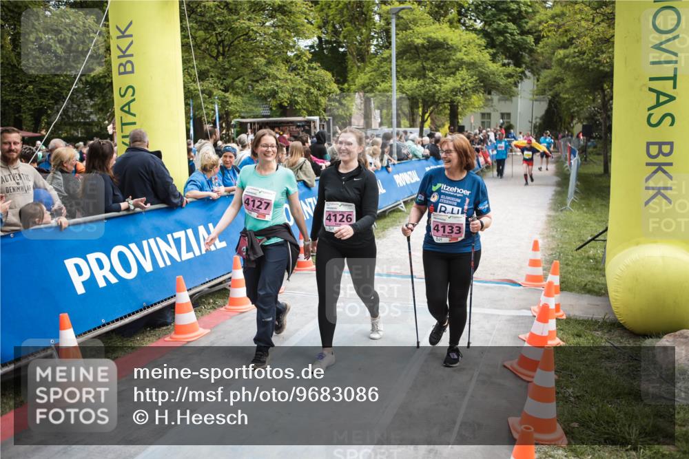 09.05.2026 - Störlauf H.Heesch http://msf.ph/oto/9683086 09.05.2026 18:21:44 Ziel 4127, 4126, 4133 meine-sportfotos.de