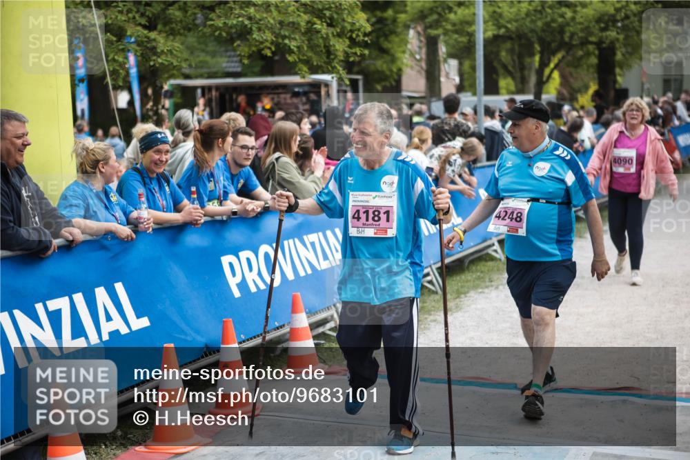 09.05.2026 - Störlauf H.Heesch http://msf.ph/oto/9683101 09.05.2026 18:21:58 Ziel 4181, 4248, 4090 meine-sportfotos.de