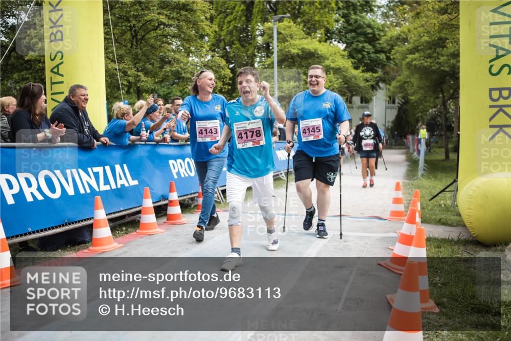 09.05.2026 - Störlauf H.Heesch http://msf.ph/oto/9683113 09.05.2026 18:22:20 Ziel 4143, 4178, 4145 meine-sportfotos.de