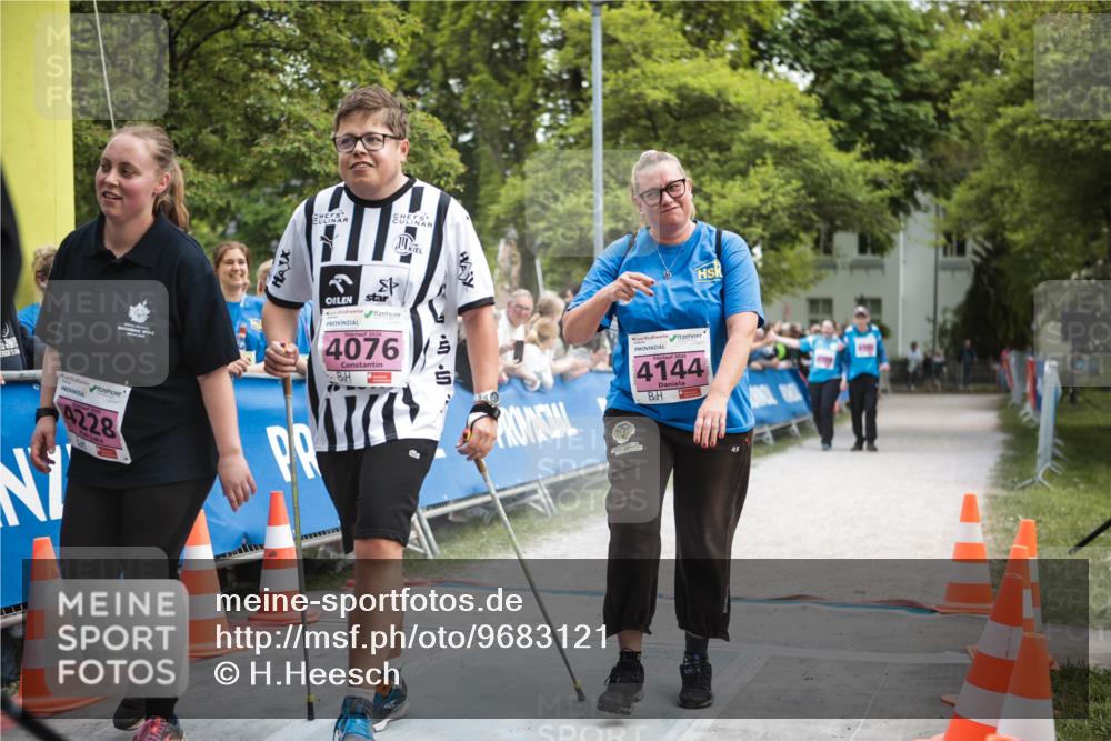 09.05.2026 - Störlauf H.Heesch http://msf.ph/oto/9683121 09.05.2026 18:22:27 Ziel 2026, 4076, 719, 4228, 4144 meine-sportfotos.de