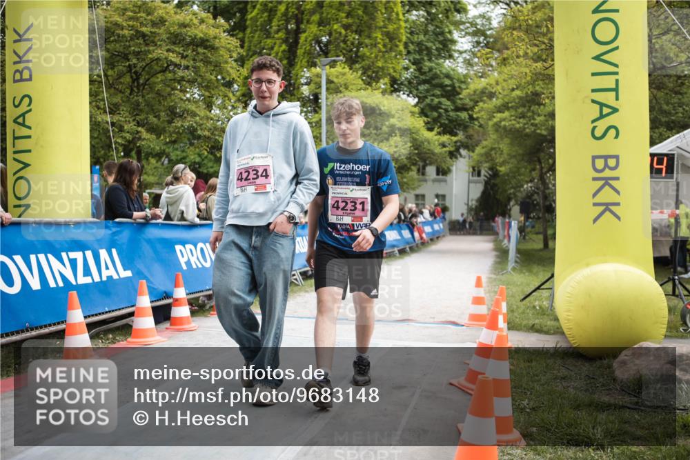 09.05.2026 - Störlauf H.Heesch http://msf.ph/oto/9683148 09.05.2026 18:23:41 Ziel 4234, 4231 meine-sportfotos.de
