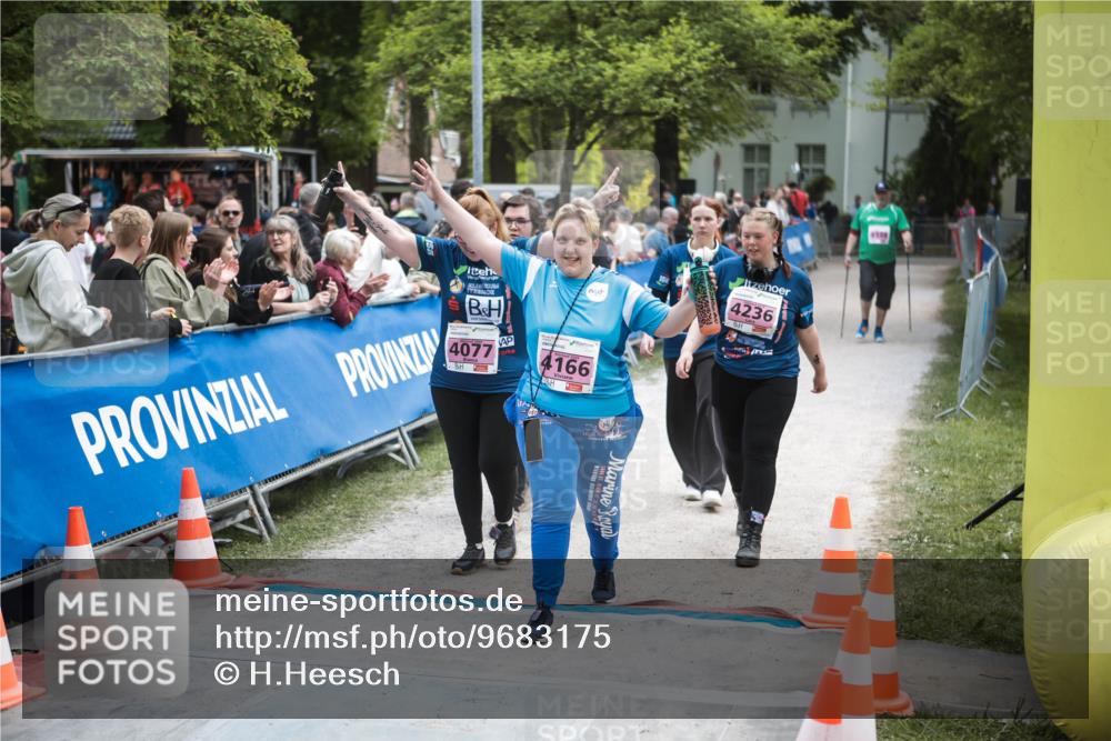 09.05.2026 - Störlauf H.Heesch http://msf.ph/oto/9683175 09.05.2026 18:24:49 Ziel 4236, 4077, 4166 meine-sportfotos.de