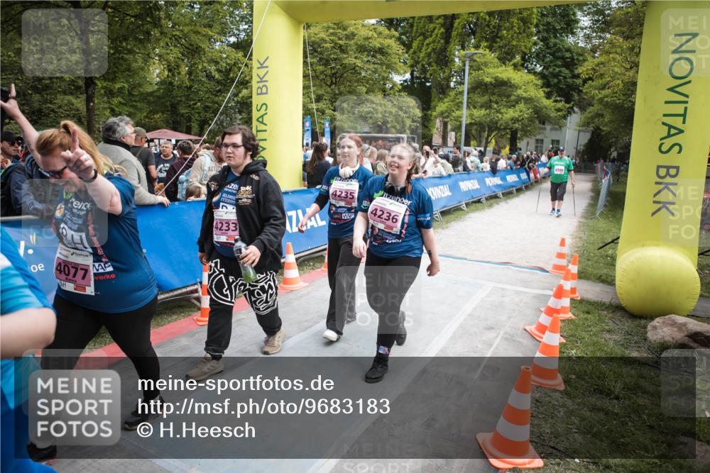 09.05.2026 - Störlauf H.Heesch http://msf.ph/oto/9683183 09.05.2026 18:24:54 Ziel 4077, 2, 4235, 4236 meine-sportfotos.de