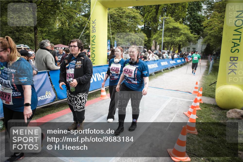 09.05.2026 - Störlauf H.Heesch http://msf.ph/oto/9683184 09.05.2026 18:24:54 Ziel 4077, 4235, 4236 meine-sportfotos.de