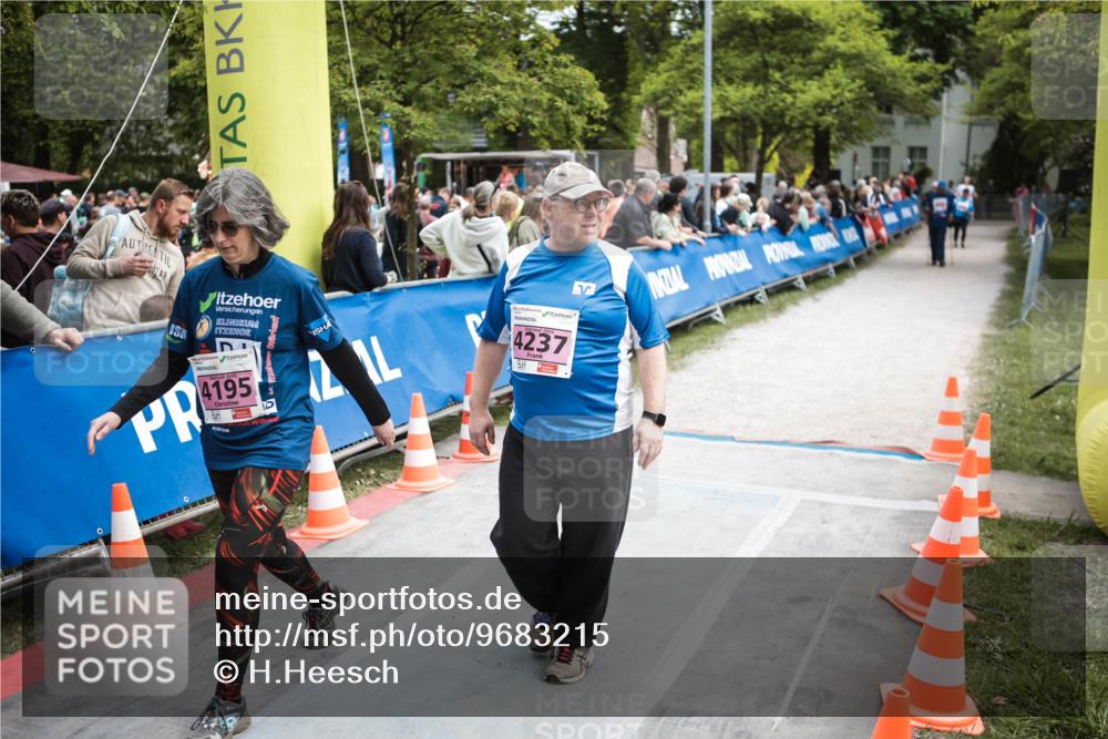 09.05.2026 - Störlauf H.Heesch http://msf.ph/oto/9683215 09.05.2026 18:25:56 Ziel 4195, 2, 4237 meine-sportfotos.de