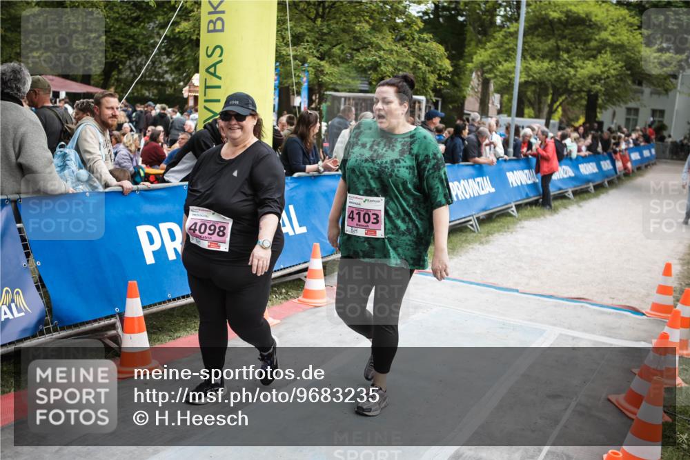 09.05.2026 - Störlauf H.Heesch http://msf.ph/oto/9683235 09.05.2026 18:28:37 Ziel 4098, 4103, 0 meine-sportfotos.de