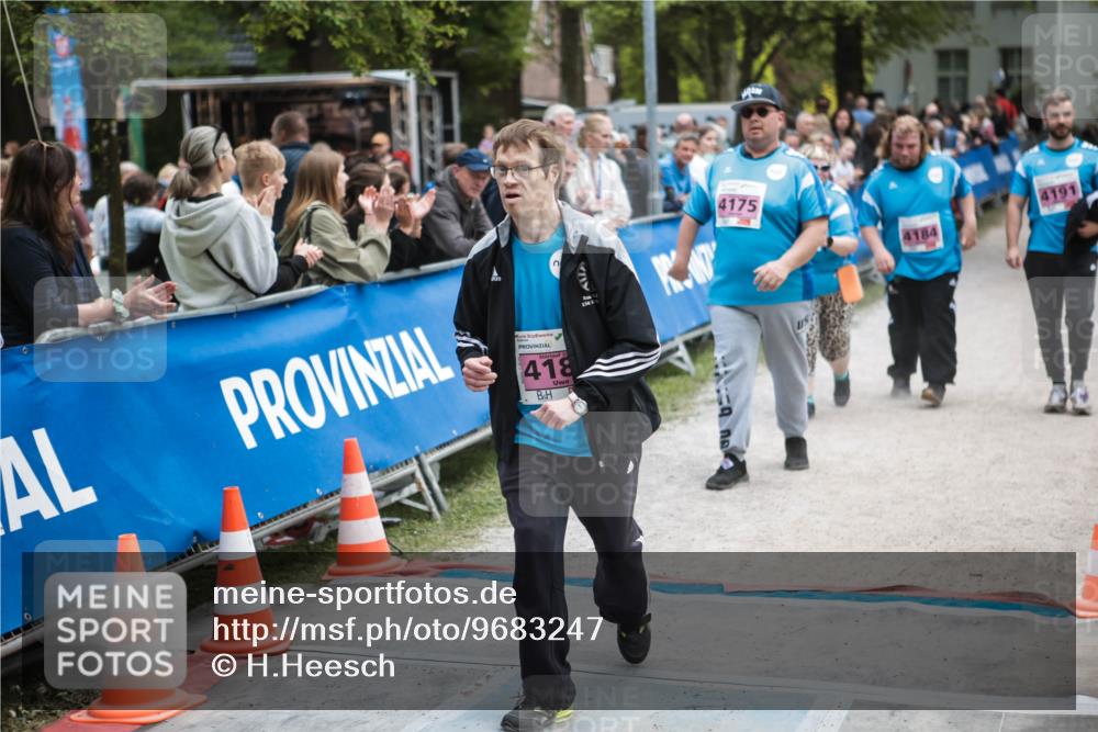 09.05.2026 - Störlauf H.Heesch http://msf.ph/oto/9683247 09.05.2026 18:29:28 Ziel 2, 418, 15640, 4175, 4191 meine-sportfotos.de