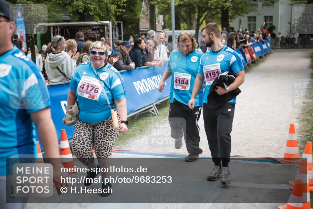 09.05.2026 - Störlauf H.Heesch http://msf.ph/oto/9683253 09.05.2026 18:29:32 Ziel 4176, 4184, 4191 meine-sportfotos.de