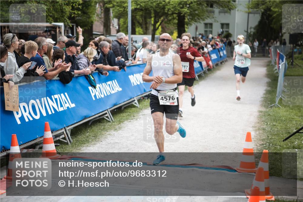 09.05.2026 - Störlauf H.Heesch http://msf.ph/oto/9683312 09.05.2026 18:38:51 Ziel 4576, 287, 4315 meine-sportfotos.de