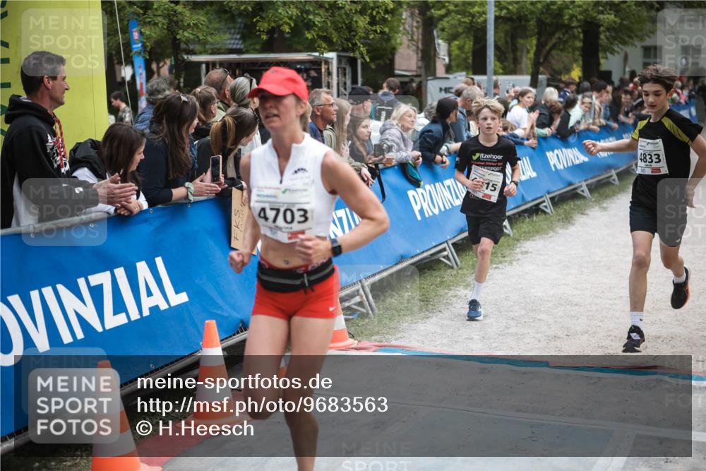 09.05.2026 - Störlauf H.Heesch http://msf.ph/oto/9683563 09.05.2026 18:45:14 Ziel 4703, 71, 15, 4833 meine-sportfotos.de