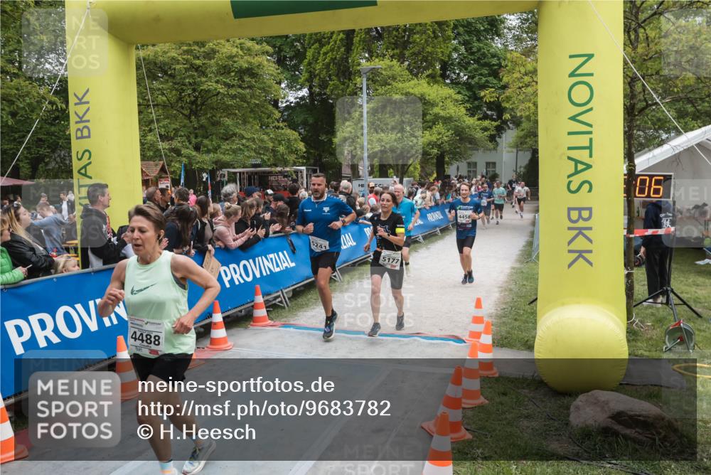 09.05.2026 - Störlauf H.Heesch http://msf.ph/oto/9683782 09.05.2026 18:53:03 Ziel 4488, 241, 5177, 06 meine-sportfotos.de