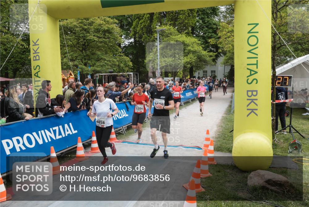 09.05.2026 - Störlauf H.Heesch http://msf.ph/oto/9683856 09.05.2026 18:55:23 Ziel 4858, 204, 5630, 88 meine-sportfotos.de