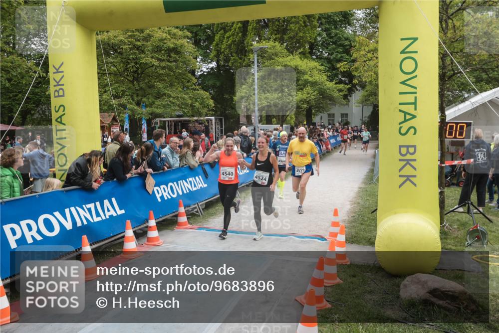 09.05.2026 - Störlauf H.Heesch http://msf.ph/oto/9683896 09.05.2026 18:56:56 Ziel 4540, 4524, 00 meine-sportfotos.de