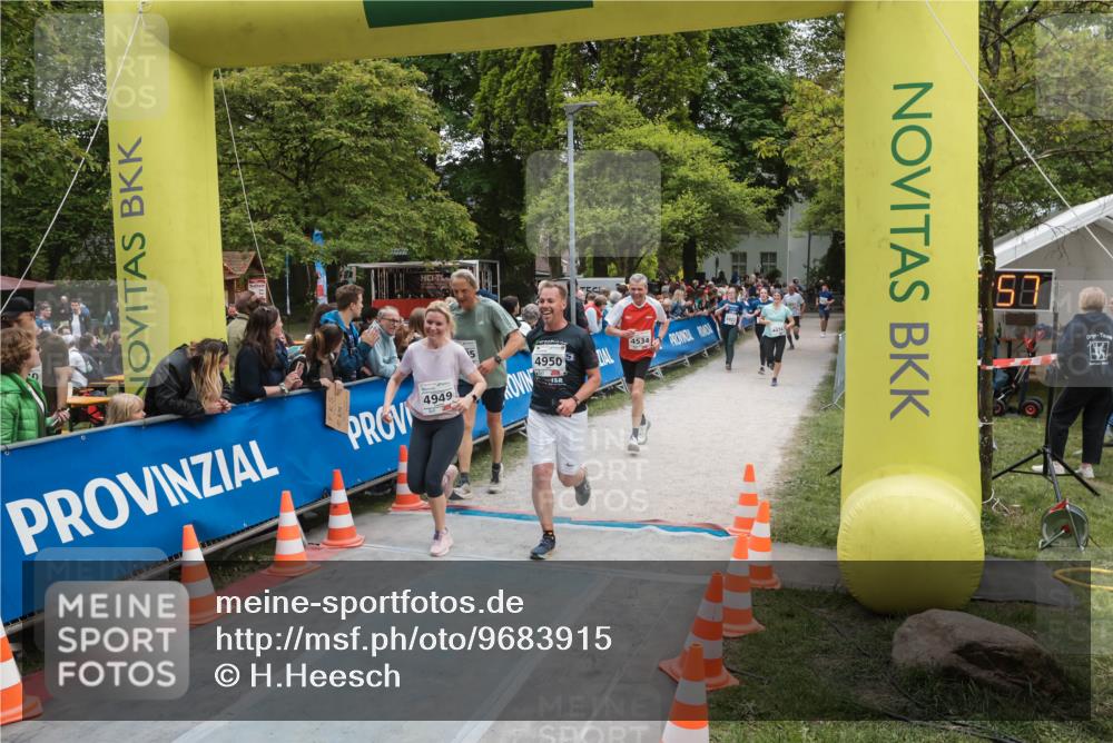 09.05.2026 - Störlauf H.Heesch http://msf.ph/oto/9683915 09.05.2026 18:57:53 Ziel 4949, 4950 meine-sportfotos.de