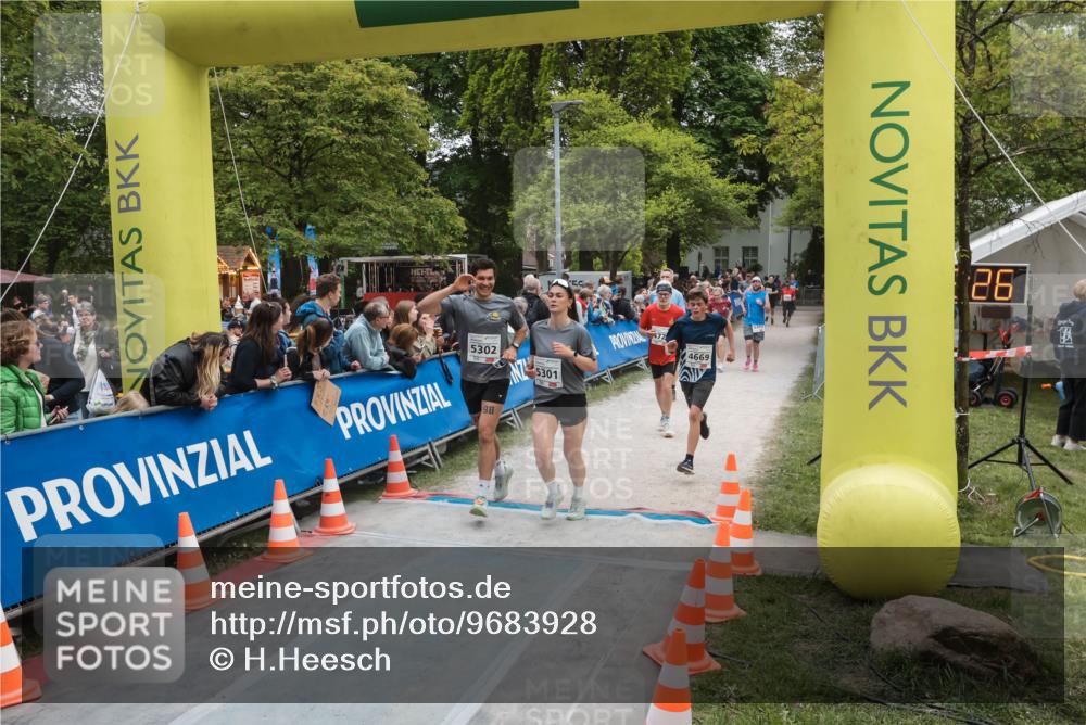 09.05.2026 - Störlauf H.Heesch http://msf.ph/oto/9683928 09.05.2026 18:58:23 Ziel 5302, 5301, 4669, 26 meine-sportfotos.de