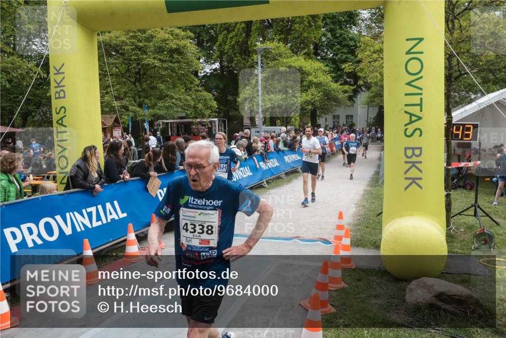 09.05.2026 - Störlauf H.Heesch http://msf.ph/oto/9684000 09.05.2026 19:00:39 Ziel 4338, 4652, 98 meine-sportfotos.de