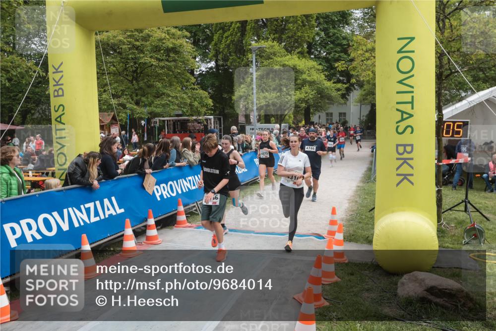 09.05.2026 - Störlauf H.Heesch http://msf.ph/oto/9684014 09.05.2026 19:01:02 Ziel 56, 4873, 4746, 05 meine-sportfotos.de