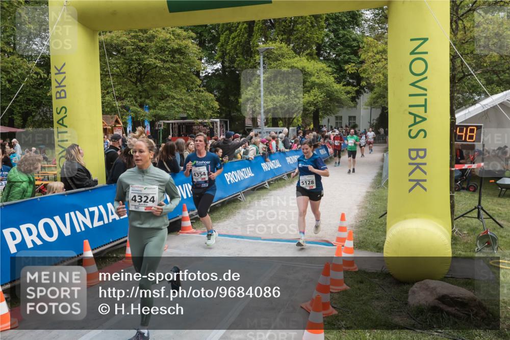 09.05.2026 - Störlauf H.Heesch http://msf.ph/oto/9684086 09.05.2026 19:04:45 Ziel 4324, 4354, 128, 48 meine-sportfotos.de
