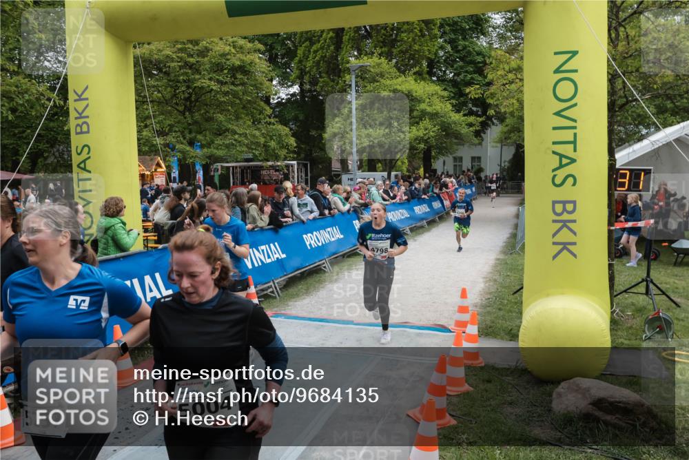 09.05.2026 - Störlauf H.Heesch http://msf.ph/oto/9684135 09.05.2026 19:07:28 Ziel 21, 5257, 5004 meine-sportfotos.de