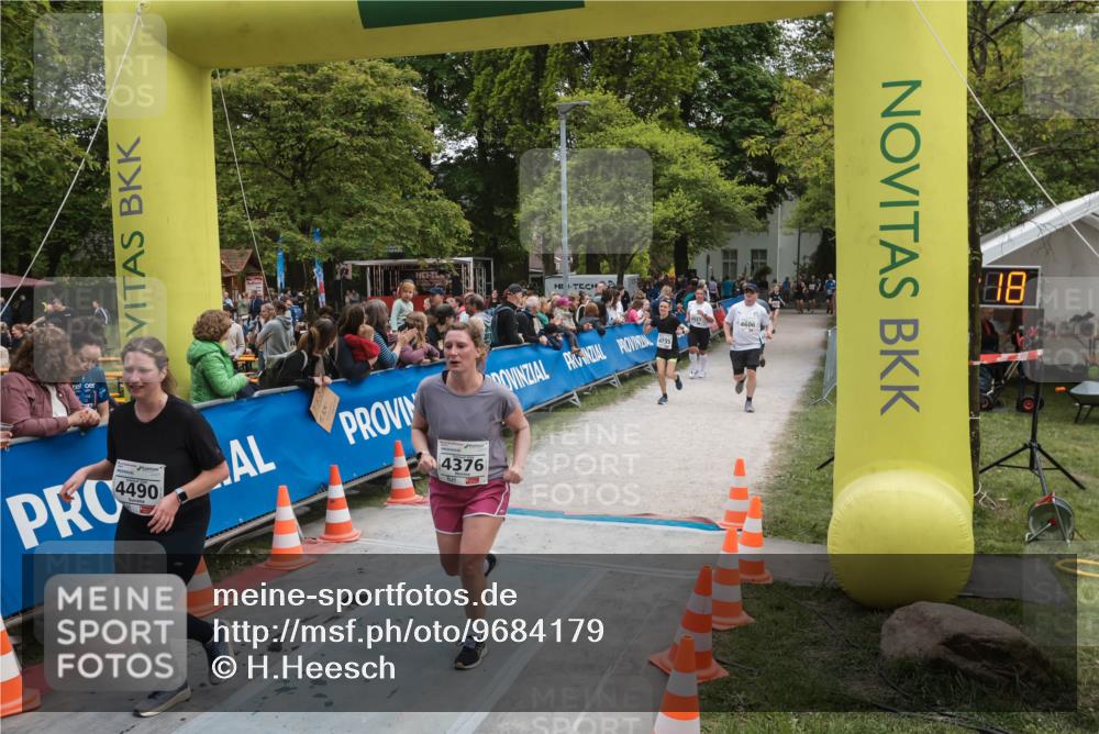 09.05.2026 - Störlauf H.Heesch http://msf.ph/oto/9684179 09.05.2026 19:11:14 Ziel 4490, 4376, 88 meine-sportfotos.de