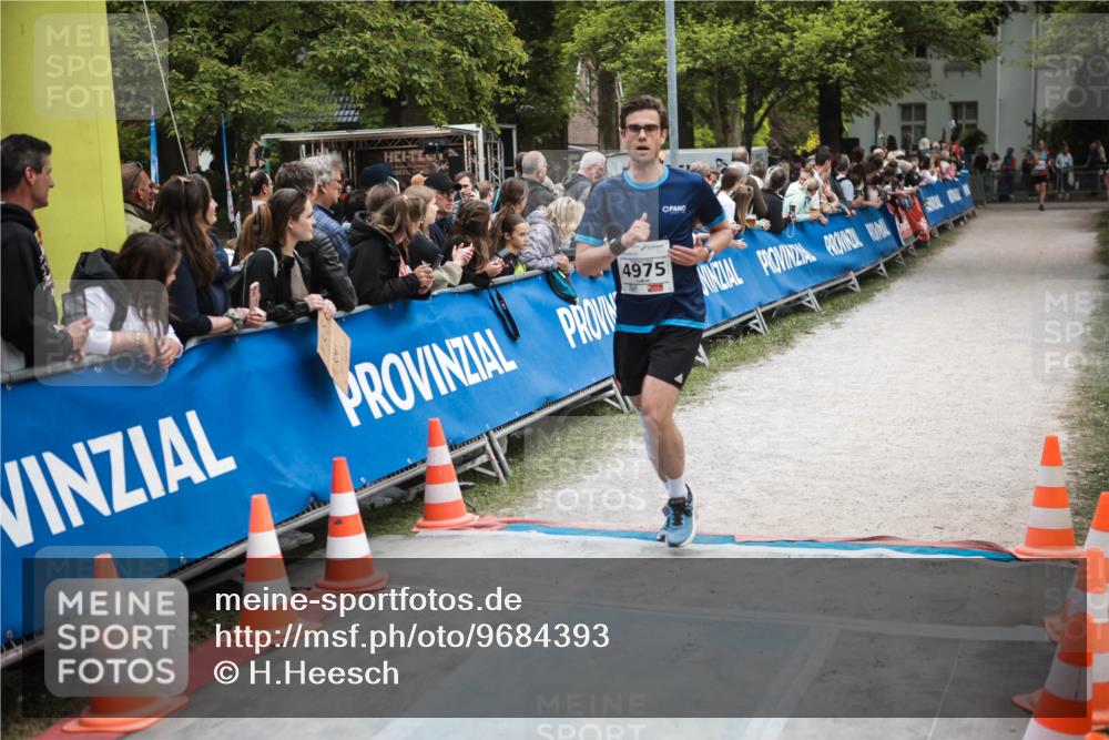 09.05.2026 - Störlauf H.Heesch http://msf.ph/oto/9684393 09.05.2026 18:49:45 Ziel 4975 meine-sportfotos.de