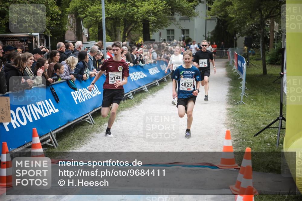 09.05.2026 - Störlauf H.Heesch http://msf.ph/oto/9684411 09.05.2026 18:50:05 Ziel 10, 5142, 4829, 4794 meine-sportfotos.de