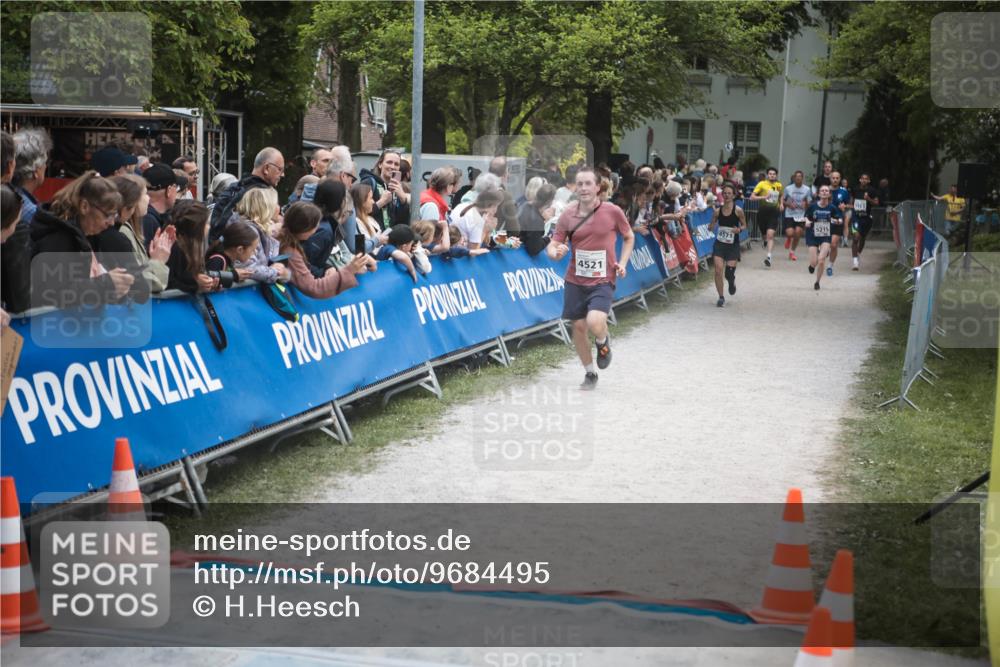 09.05.2026 - Störlauf H.Heesch http://msf.ph/oto/9684495 09.05.2026 18:51:01 Ziel 4521, 4571 meine-sportfotos.de