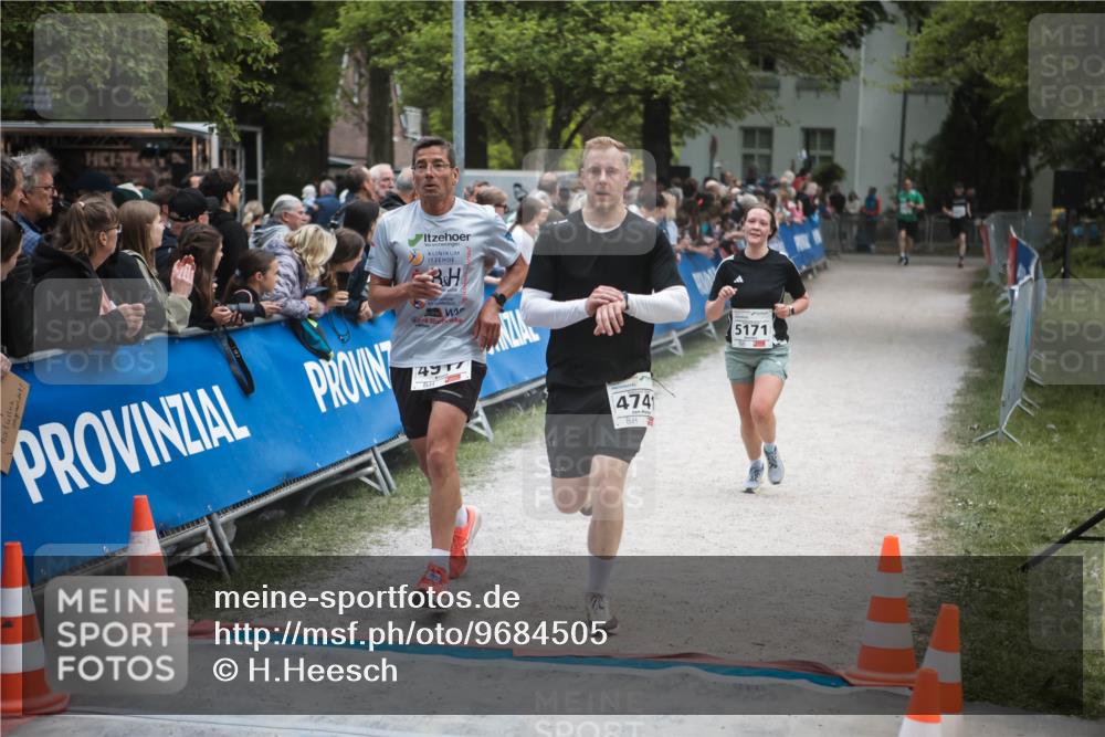 09.05.2026 - Störlauf H.Heesch http://msf.ph/oto/9684505 09.05.2026 18:51:09 Ziel 4917, 474, 5171 meine-sportfotos.de