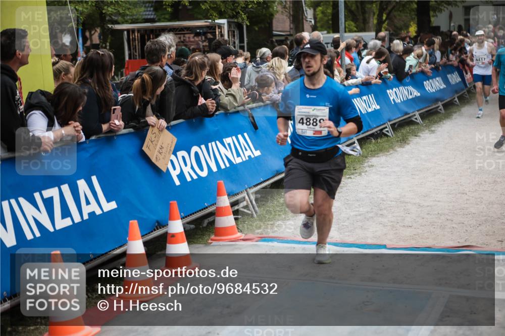 09.05.2026 - Störlauf H.Heesch http://msf.ph/oto/9684532 09.05.2026 18:51:48 Ziel 10, 4889, 4417 meine-sportfotos.de