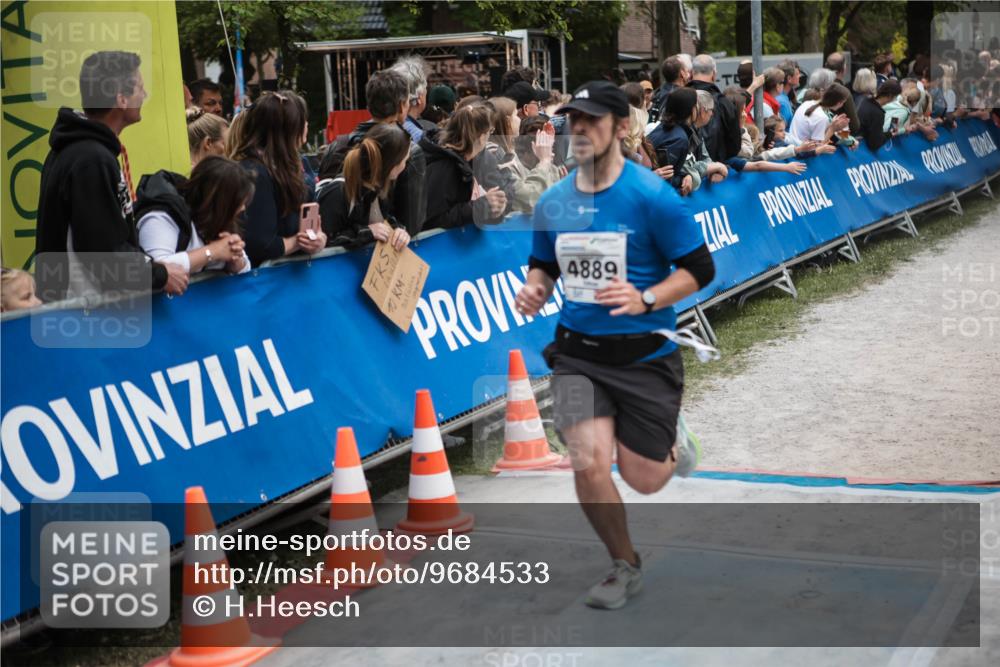 09.05.2026 - Störlauf H.Heesch http://msf.ph/oto/9684533 09.05.2026 18:51:48 Ziel 4889 meine-sportfotos.de